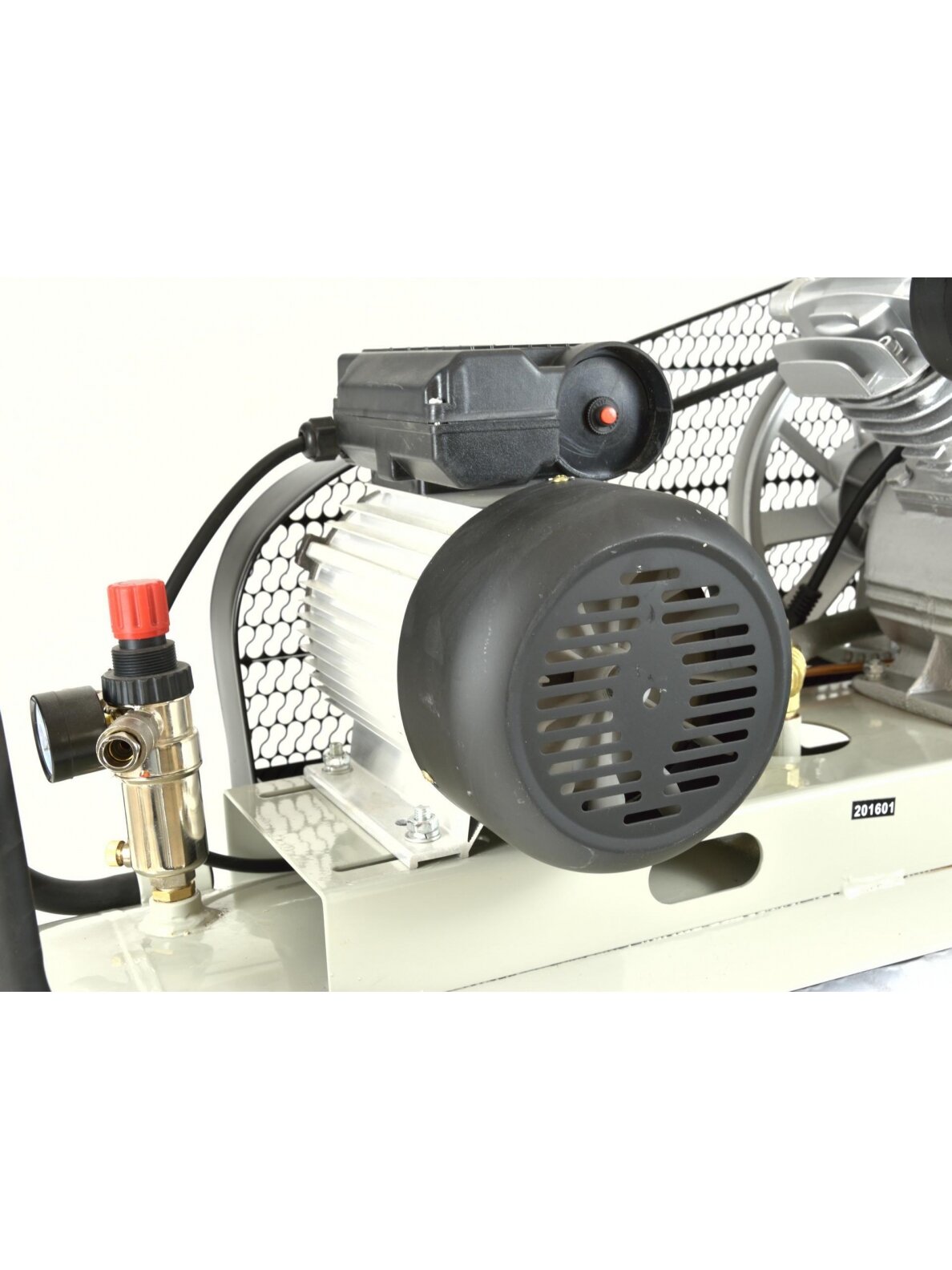 100L alyva suteptas oro kompresorius V-Twin 9 bar 390 l/min 7 100L alyva suteptas oro kompresorius V-Twin 9 bar 390 l/min 7