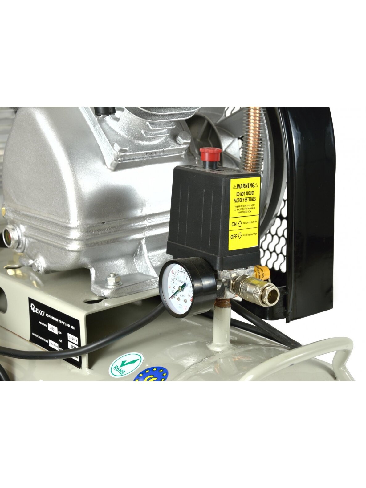 100L alyva suteptas oro kompresorius V-Twin 9 bar 390 l/min 8 100L alyva suteptas oro kompresorius V-Twin 9 bar 390 l/min 8