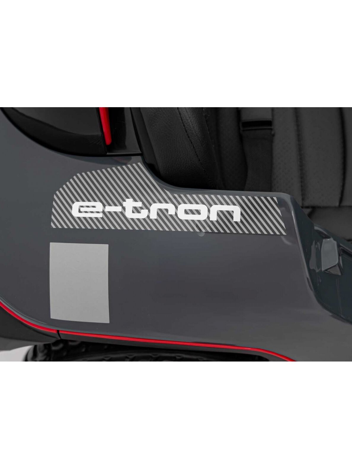 Audi RSQ E-TRON Pilka Elektromobilis vaikams 17
