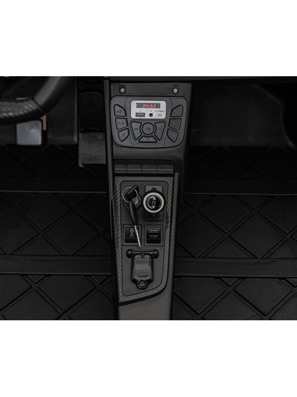 Audi Spyder R8 LIFT Elektromobilis vaikams Juoda 41 Audi Spyder R8 LIFT Elektromobilis vaikams Juoda 41