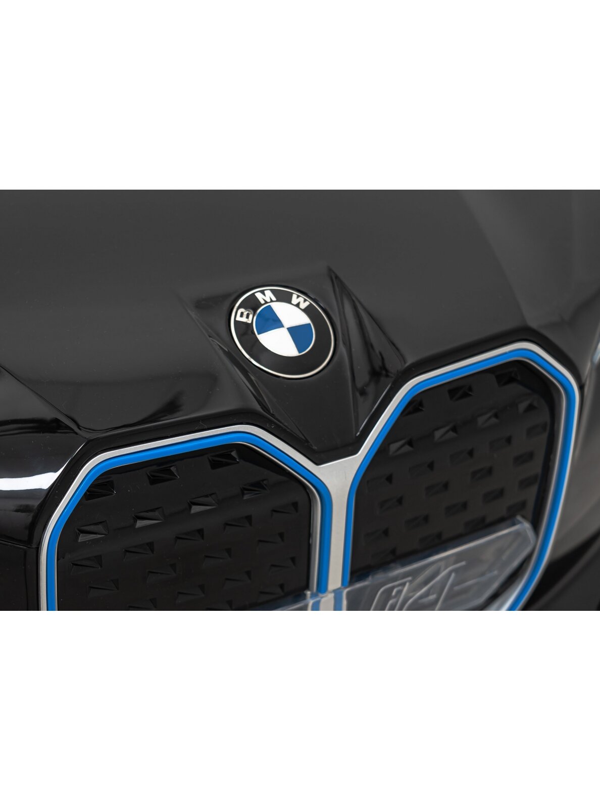 BMW I4 juodas 12