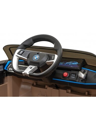 BMW I4 Gold 7