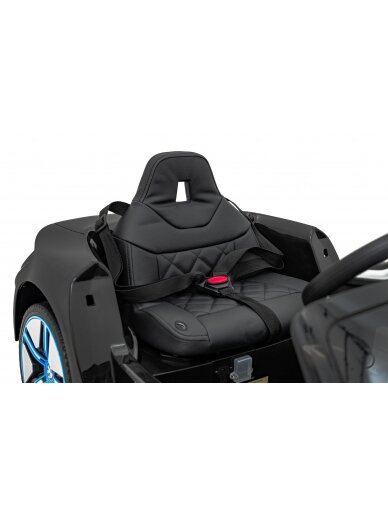BMW I4 juodas 10