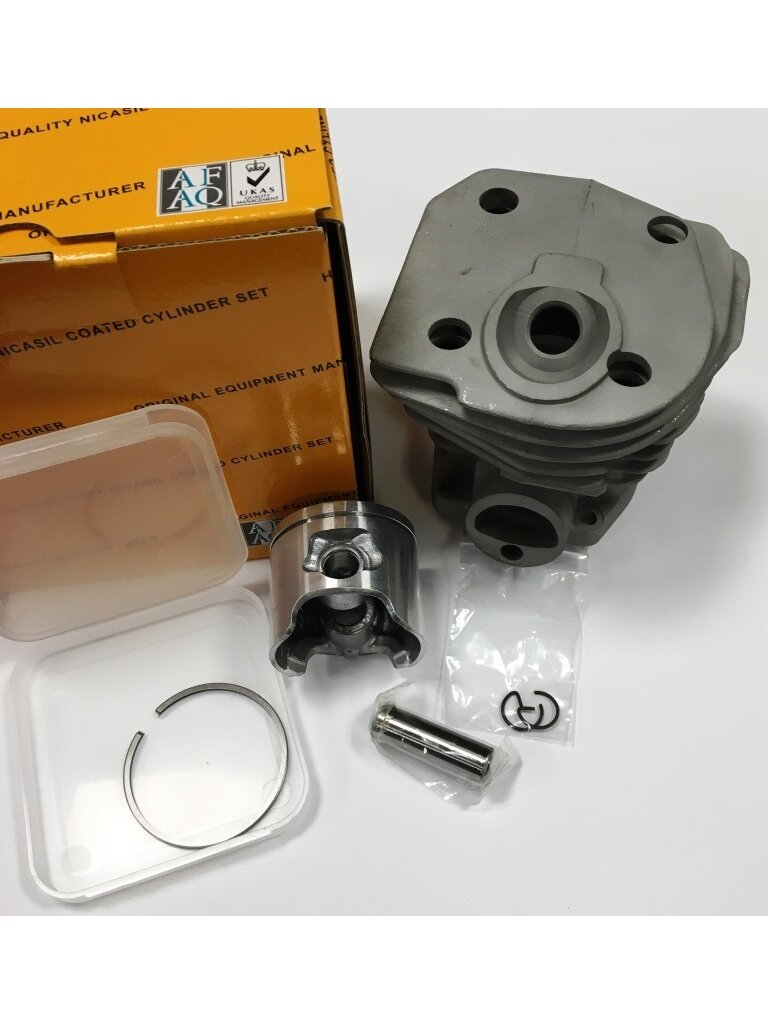 Cilindro komplektas su stūmokliu HUSQVARNA 350, 351 NIKASIL 44mm Cilindro komplektas su stūmokliu HUSQVARNA 350, 351 NIKASIL 44mm