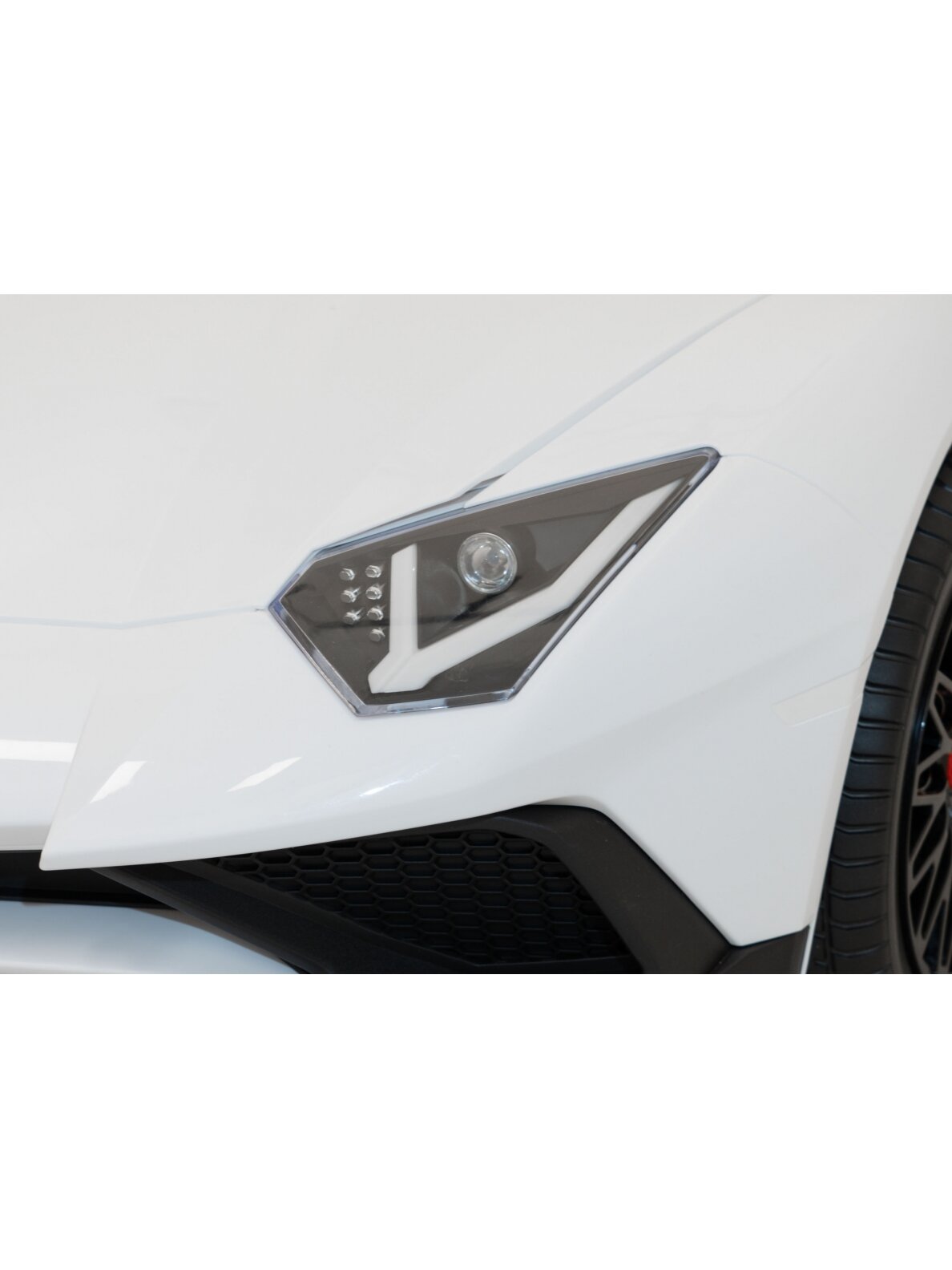 Elektromobilis vaikams Lamborghini Aventador SV White 13 Elektromobilis vaikams Lamborghini Aventador SV White 13