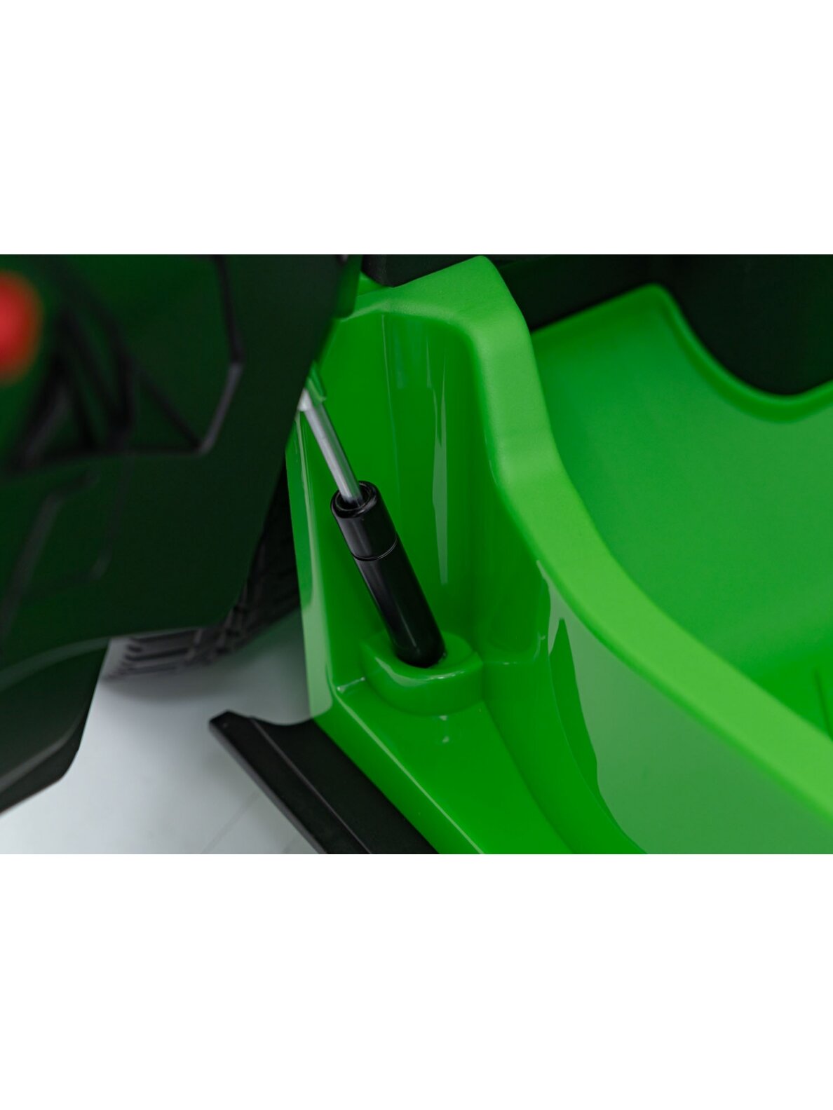 Elektromobilis vaikams Lamborghini Revuelto Green 21 Elektromobilis vaikams Lamborghini Revuelto Green 21