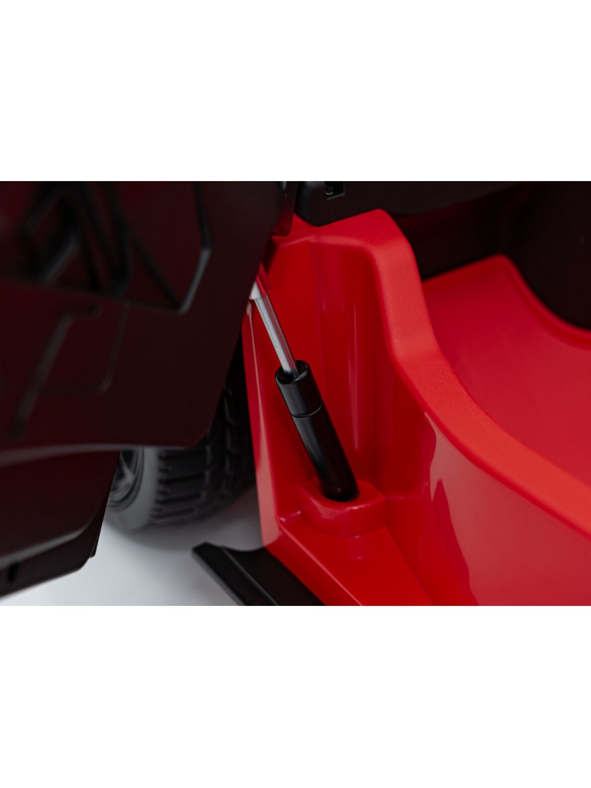 Elektromobilis vaikams Lamborghini Revuelto Red 19 Elektromobilis vaikams Lamborghini Revuelto Red 19