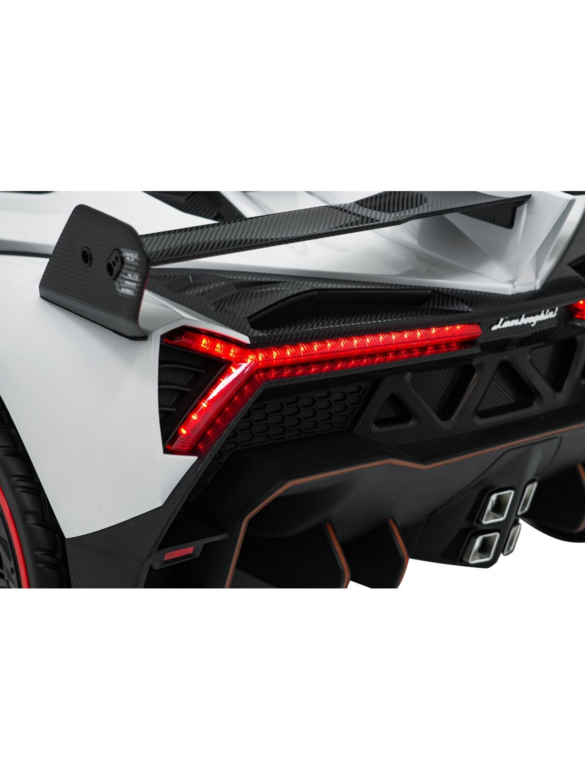 Elektromobilis vaikams Lamborghini VeneNe White 23 Elektromobilis vaikams Lamborghini VeneNe White 23