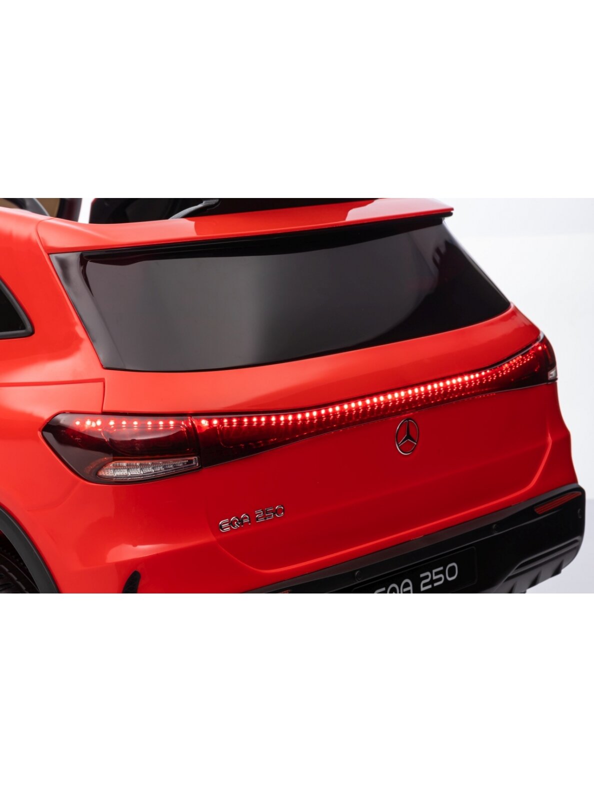 Elektromobilis vaikams Mercedes Benz EQA 250 Red 57
