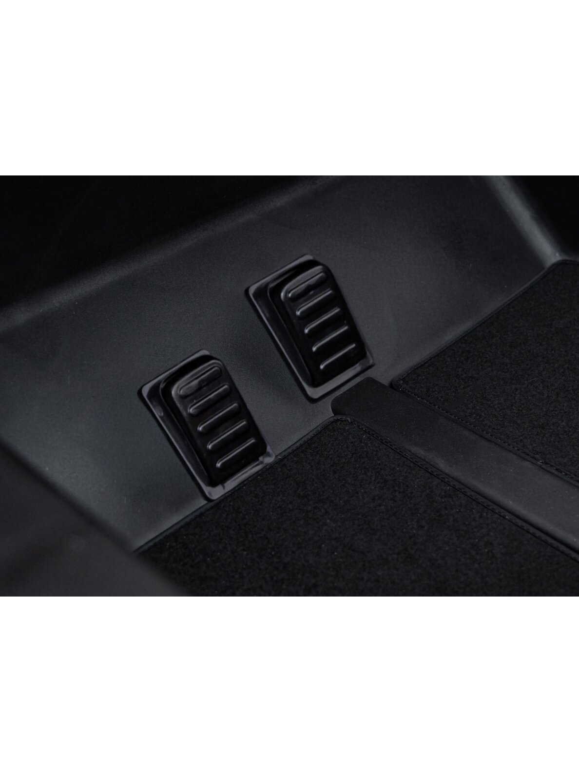 Elektromobilis vaikams Mercedes Benz MAYBACH G650 Black 23 Elektromobilis vaikams Mercedes Benz MAYBACH G650 Black 23