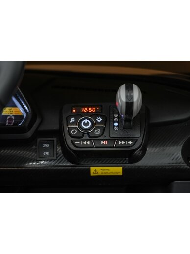 Elektromobilis vaikams Lamborghini VeneNe White 24 Elektromobilis vaikams Lamborghini VeneNe White 24