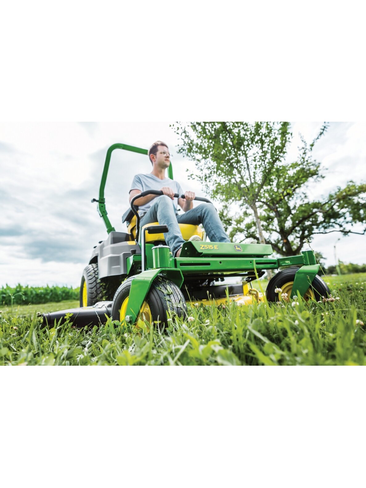 John Deere Z515E Traktoriukas 2 John Deere Z515E Traktoriukas 2