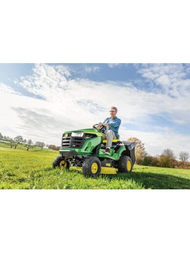 John Deere X117R Traktoriukas 2
