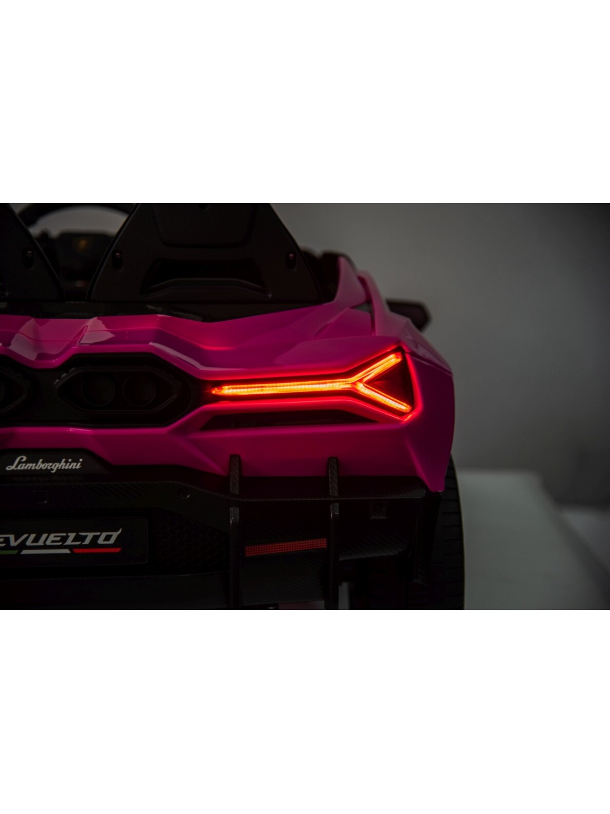 "Lamborghini Revuelto XL" rožinės spalvos Elektromobilis vaikams 14 "Lamborghini Revuelto XL" rožinės spalvos Elektromobilis vaikams 14
