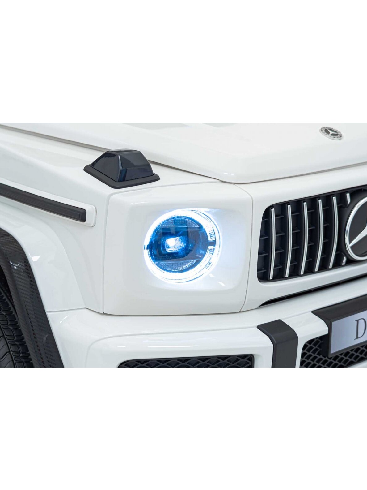 Mercedes Benz G63 AMG XXL Elektromobilis vaikams Balta 13 Mercedes Benz G63 AMG XXL Elektromobilis vaikams Balta 13