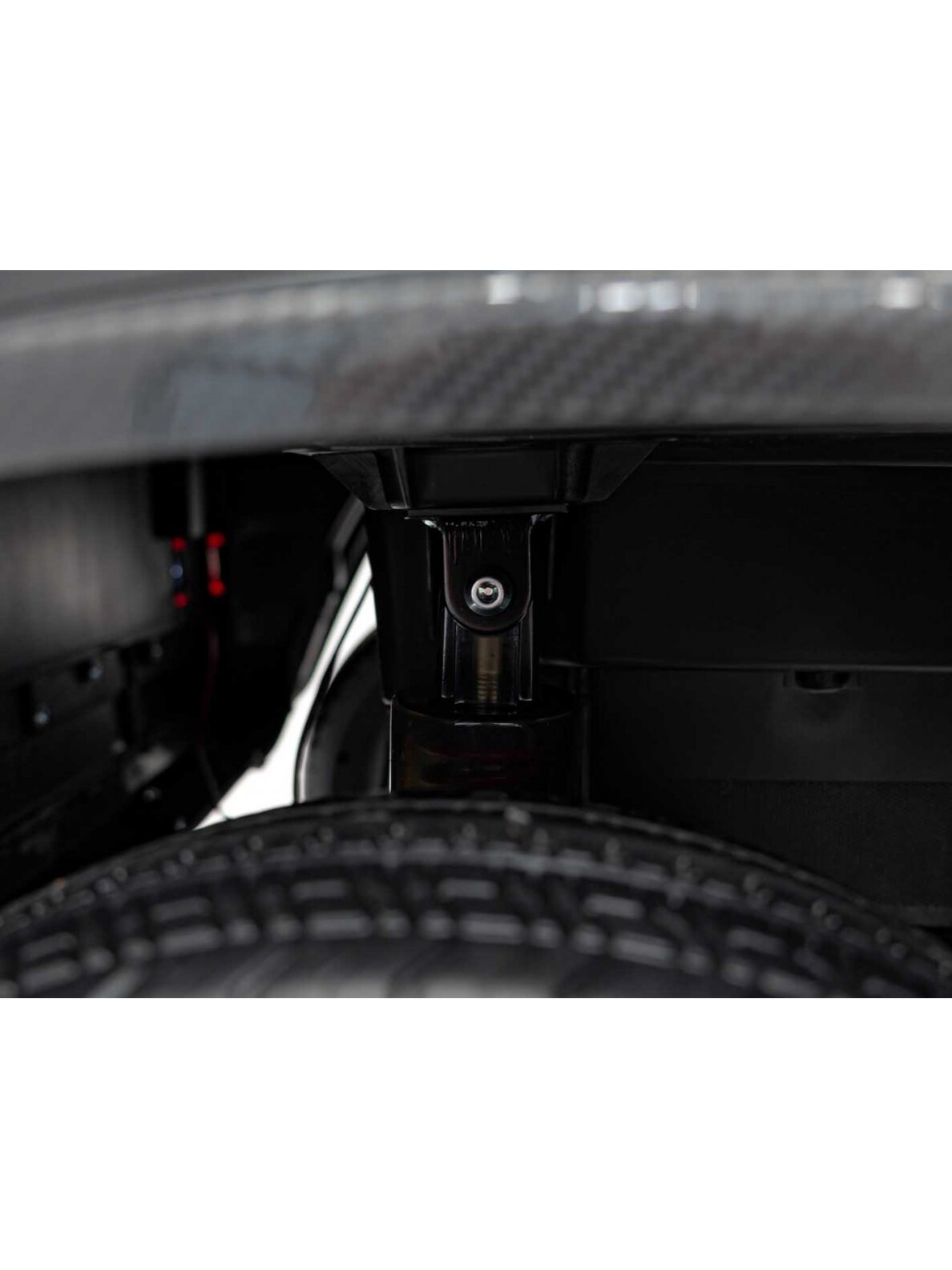 Mercedes Benz G63 AMG XXL Elektromobilis vaikams STRONG MP4 Juoda 15 Mercedes Benz G63 AMG XXL Elektromobilis vaikams STRONG MP4 Juoda 15