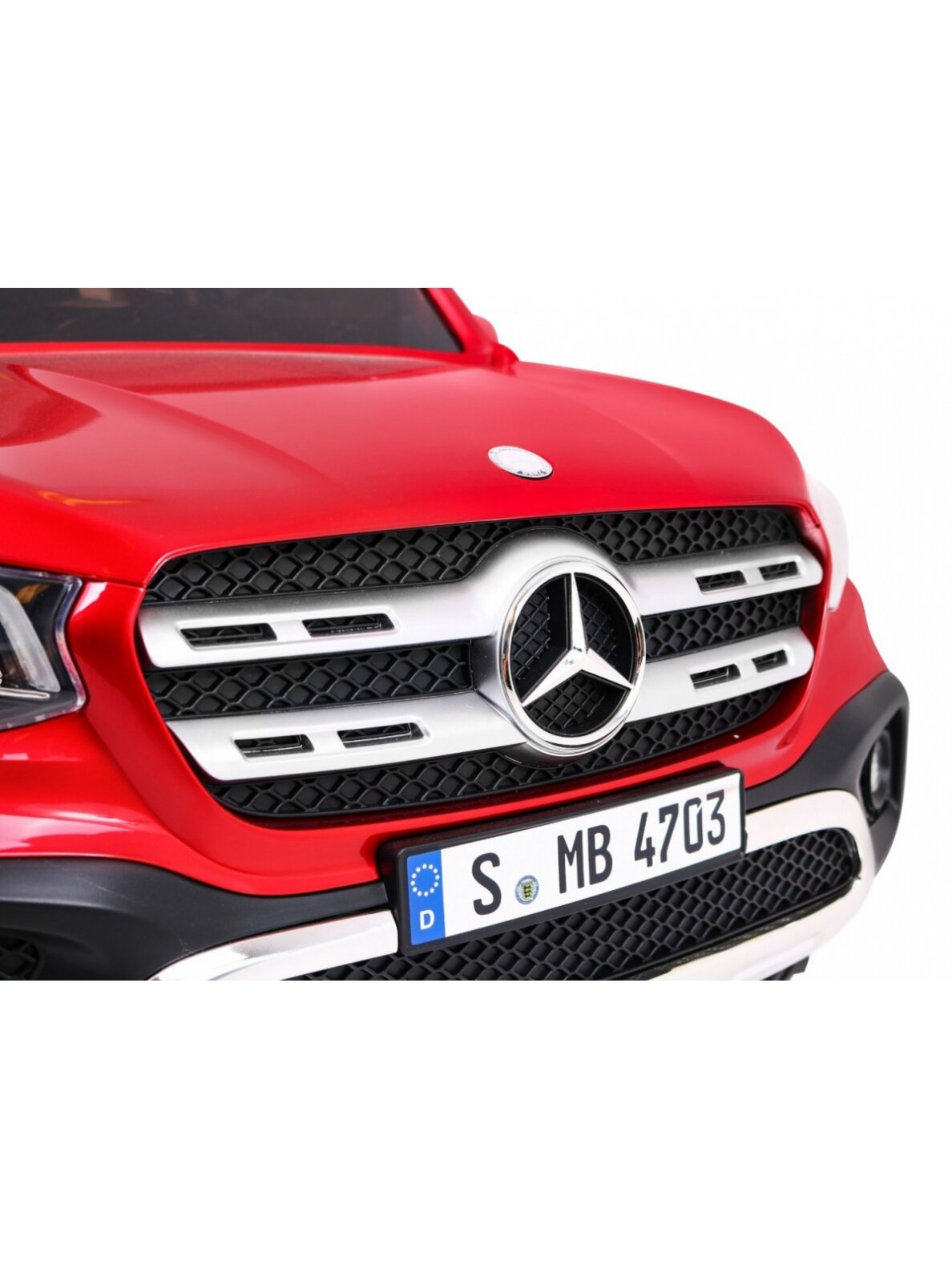 "Mercedes Benz" X klasės MP4 dažymas Raudona 11 "Mercedes Benz" X klasės MP4 dažymas Raudona 11