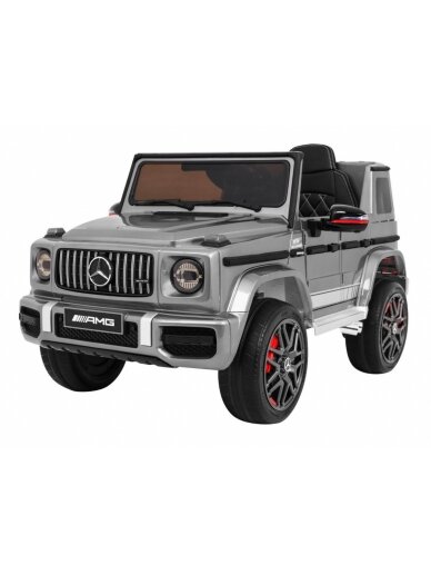 "Mercedes G63" dažytas sidabru "Mercedes G63" dažytas sidabru