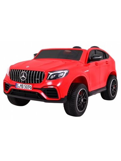Mercedes GLC 63S Raudona