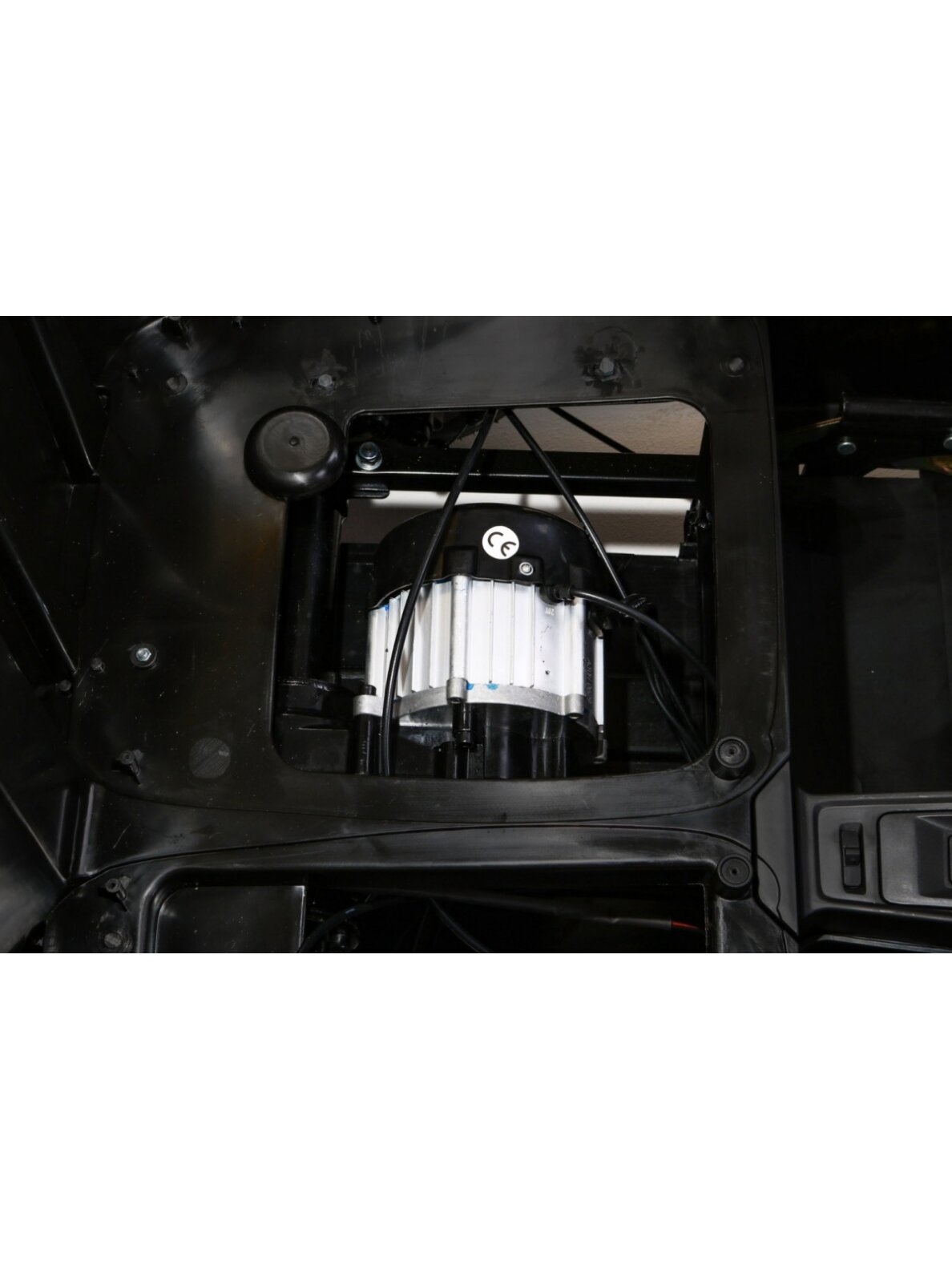 "Perfecta LIFT" Raudona Elektromobilis vaikams 3
