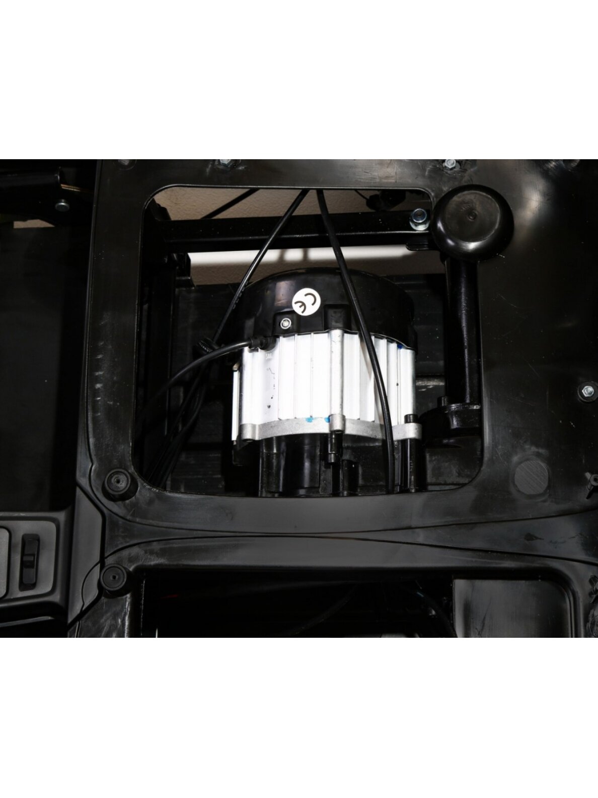 "Perfecta LIFT" Raudona Elektromobilis vaikams 4