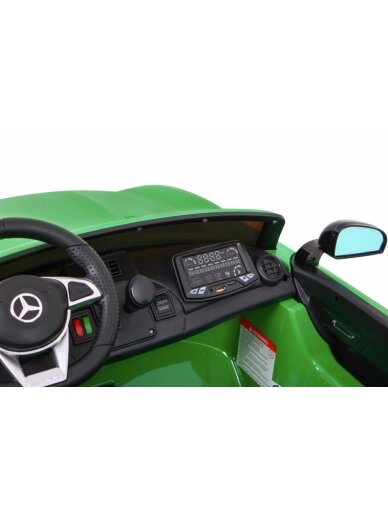 Žalios spalvos "Mercedes-Benz GT R 4 x 4 9 Žalios spalvos "Mercedes-Benz GT R 4 x 4 9